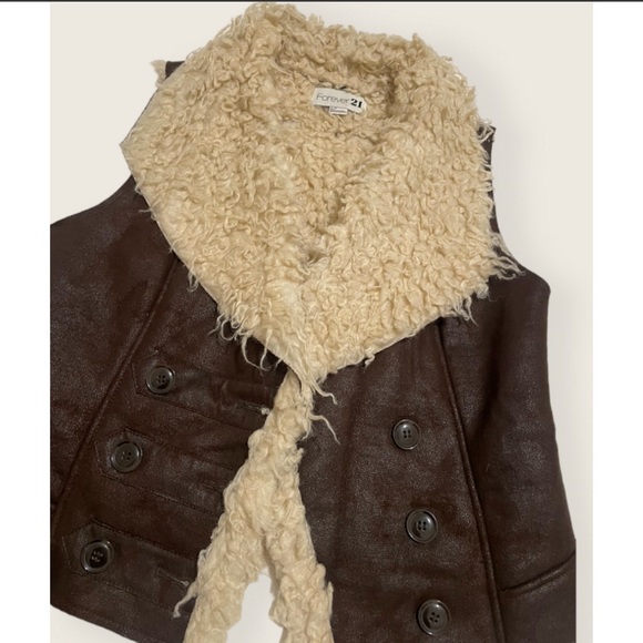 Brown Sherpa 00s Vest - Picture 2 of 4